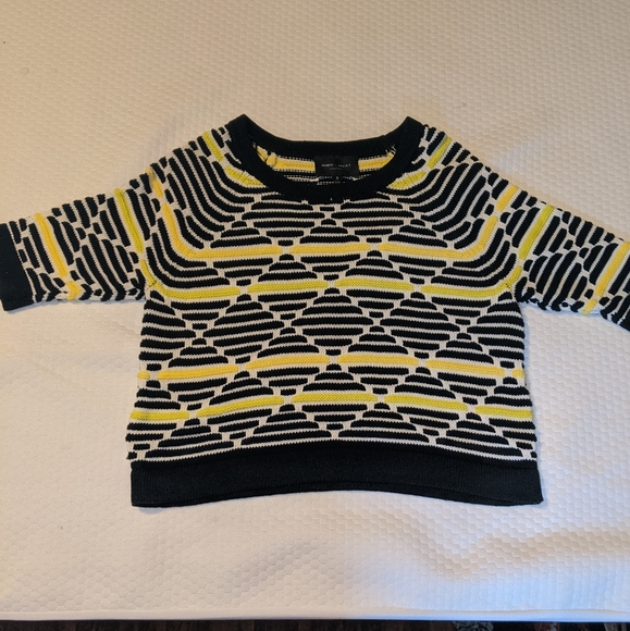 Romeo & Juliet Couture Sweaters - Romeo & Juliet Cropped Knit Sweater Size S